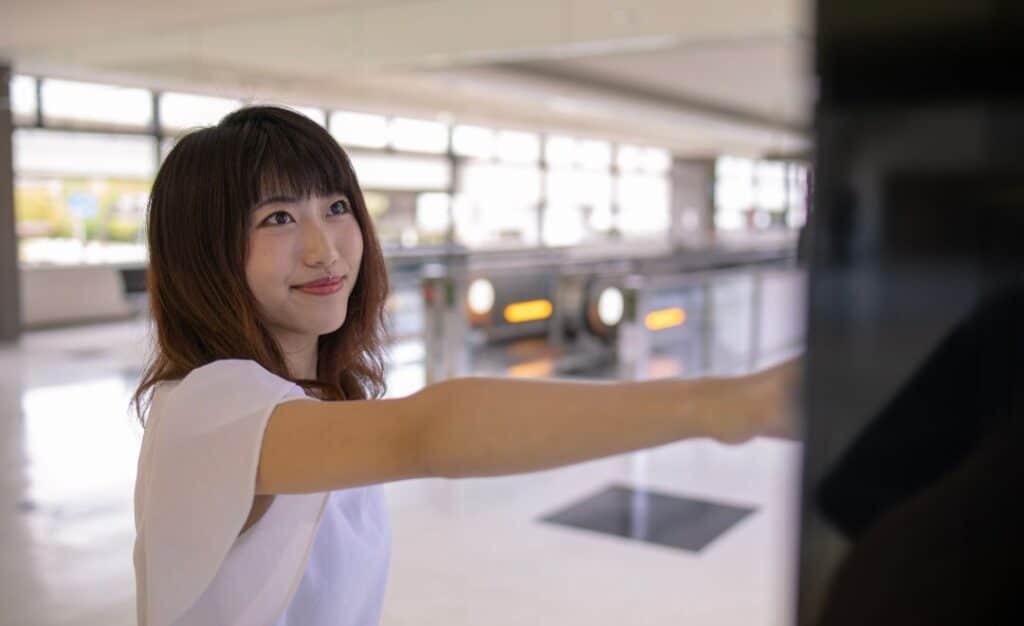 femme devant un écran